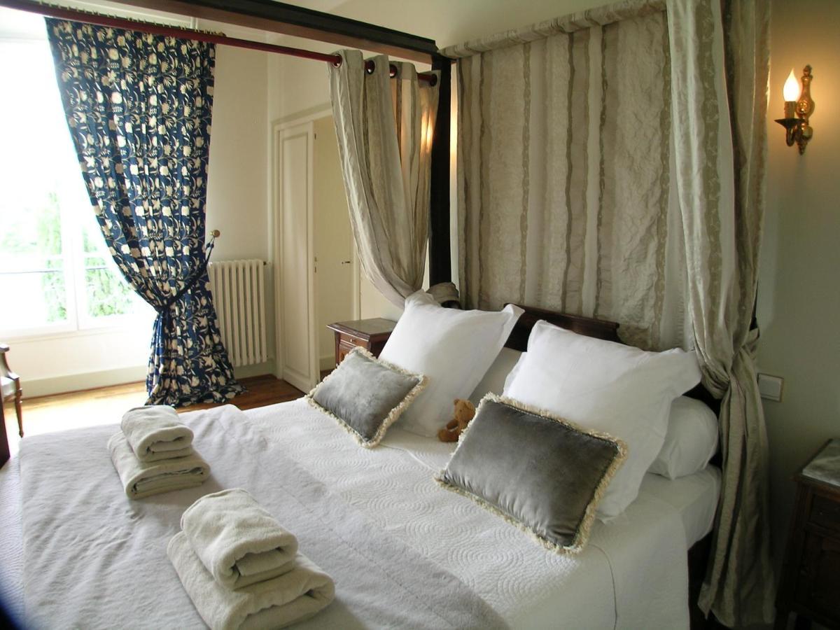 Chateau Du Bourbet Cherval Ngoại thất bức ảnh